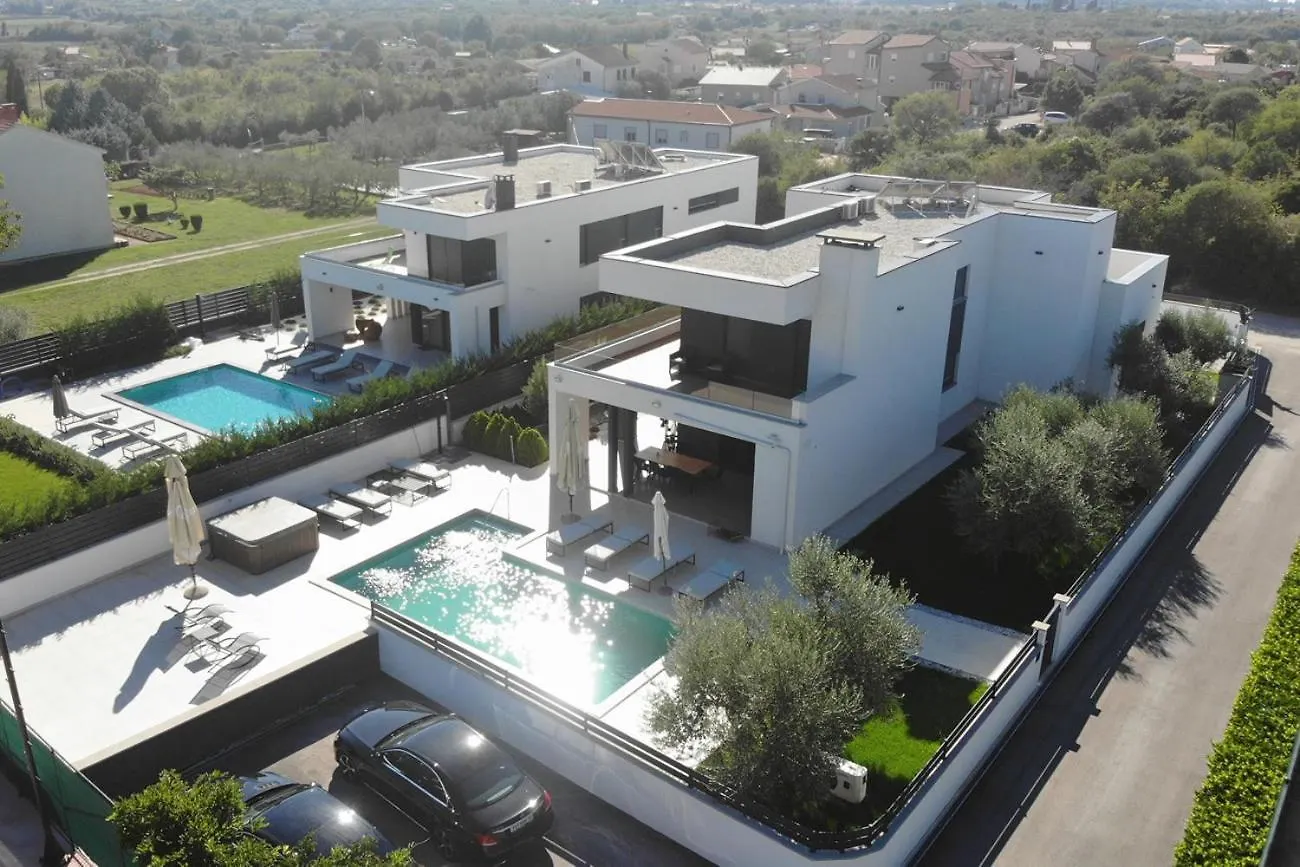Villa Una In Pula With Heated Pool And Whirlpool Hırvatistan